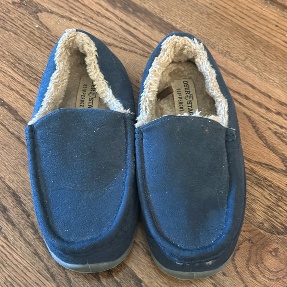 Deer Stags Blue Slippers with furry lining.  Size big kid 4